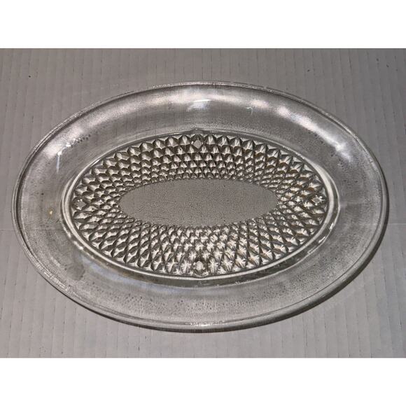 Indiana Glass Diamond Point Oval Butter Dish with Lid 9" x 6" x 5.5" CHIP ON LID - Picture 3 of 7